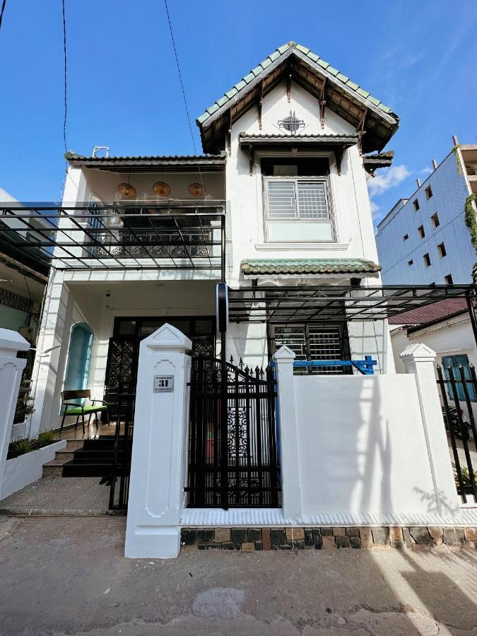 Under The Sun Homestay 후에 외부 사진